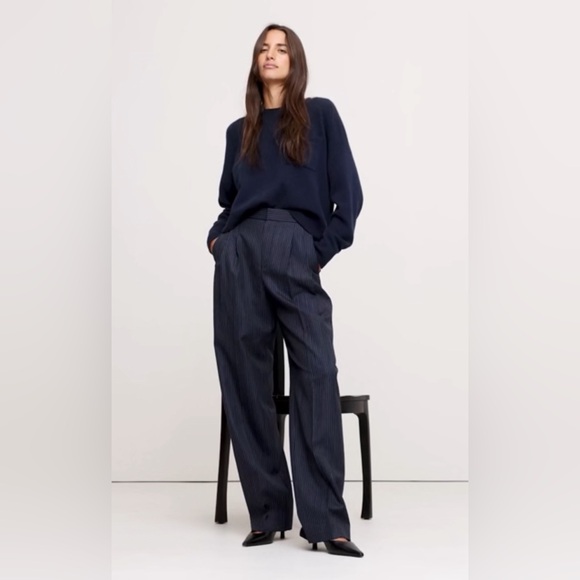 BANANA REPUBLIC RELAXED WIDE-LEG ITALIAN WOOL PANT - Picture 6 of 12